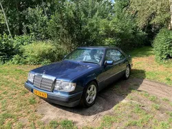 Blauw Gebruikt 1991 Mercedes 230 Coupé | € 6.000