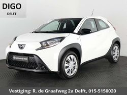 Wit Gebruikt 2024 Toyota Aygo Play Hatchback | € 17.400 (Eerlijke prijs)