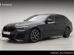 Grijs Gebruikt 2023 BMW 530e M Sport Stationwagen | € 48.895 (Iets duurder)