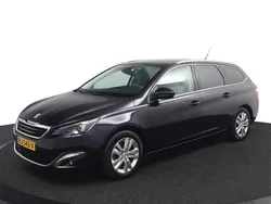 Blauw Gebruikt 2016 Peugeot 308 Premium Stationwagen | € 7.995 (Eerlijke prijs)