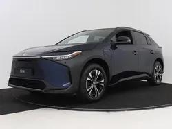 Blauw Nieuw 2025 Toyota bZ4X SUV | € 44.450