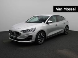 Grijs Gebruikt 2023 Ford Focus Titanium Hatchback | € 19.900 (Goede deal)