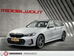 Grijs Gebruikt 2024 BMW 330e M Sport Stationwagen | € 53.950 (Super prijs)