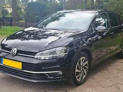Zwart Gebruikt 2017 VW Golf VII Highline Hatchback | € 14.495 (Goede deal)