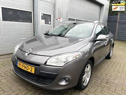 Grijs (metallic) Gebruikt 2011 Renault Mégane GrandTour Stationwagen | € 3.250 (Eerlijke prijs)