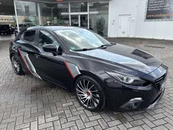 Zwart, metallic lak Gebruikt 2015 Mazda 3 Inclusive Hatchback | € 14.940 (Eerlijke prijs)