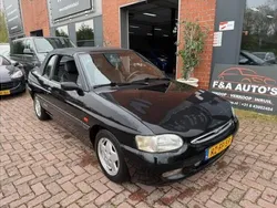 Zwart Gebruikt 1997 Ford Escort Cabriolet | € 1.450