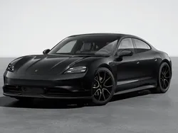 Diepzwart metallic Gebruikt 2024 Porsche Taycan Sedan | € 99.900