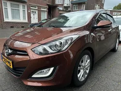 Bruin Gebruikt 2015 Hyundai i30 Hatchback | € 9.950 (Eerlijke prijs)