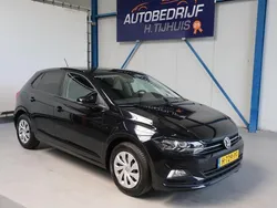 Zwart, metallic lak Gebruikt 2020 VW Polo Comfortline Hatchback | € 12.900 (Goede deal)