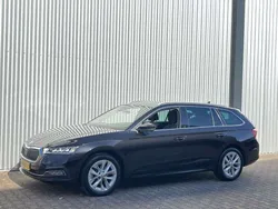 Zwart Gebruikt 2021 Skoda Octavia Business Line Stationwagen | € 24.440 (Goede deal)