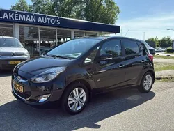 Zwart Gebruikt 2014 Hyundai ix20 Blackline MPV | € 15.950