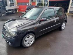 Zwart Gebruikt 2003 Renault Clio II Authentique Hatchback | € 1.150 (Eerlijke prijs)