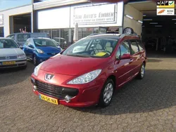 Rood Gebruikt 2006 Peugeot 307 Stationwagen | € 2.950 (Iets duurder)