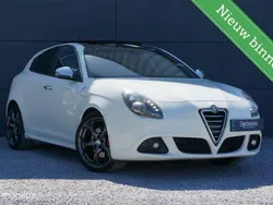 Wit Gebruikt 2012 Alfa Romeo Giulietta Quadrifoglio Verde Hatchback | € 9.490 (Eerlijke prijs)
