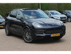 Blauw, metallic lak Gebruikt 2018 Porsche Cayenne SUV | € 55.950 (Eerlijke prijs)
