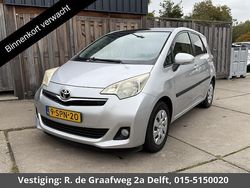 Grijs Gebruikt 2013 Toyota Verso-S MPV | € 9.600 (Eerlijke prijs)