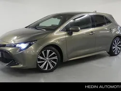 Groen Gebruikt 2021 Toyota Corolla Business Edition Hatchback | € 25.950 (Eerlijke prijs)