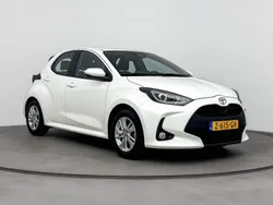 Wit Gebruikt 2024 Toyota Yaris Hybrid Active Hatchback | € 23.999 (Eerlijke prijs)