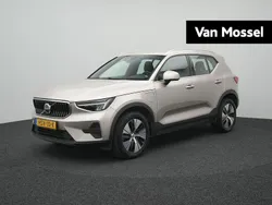 Grijs Gebruikt 2022 Volvo XC40 Core SUV | € 33.900 (Goede deal)