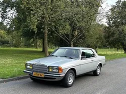Grijs Gebruikt 1985 Mercedes E280 Classic | € 19.745