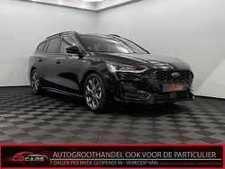 Zwart Gebruikt 2024 Ford Focus ST-Line Hatchback | € 22.950 (Eerlijke prijs)