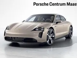 Beige, metallic lak Gebruikt 2024 Porsche Taycan Sport Turismo Sedan | € 99.750