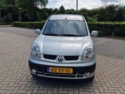 Zilver Gebruikt 2004 Renault Kangoo Authentique MPV | € 3.500 (Eerlijke prijs)