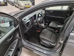 Grijs Gebruikt 2022 Kia Stonic SUV | € 18.900 (Eerlijke prijs)