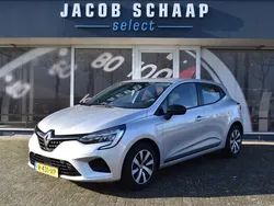 Grijs, metallic lak Gebruikt 2022 Renault Clio V Equilibre Hatchback | € 14.900 (Goede deal)