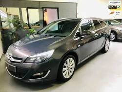 Grijs Gebruikt 2015 Opel Astra Sport Stationwagen | € 6.899 (Eerlijke prijs)