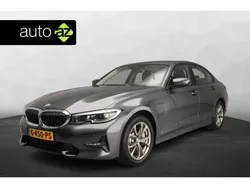 Grijs Gebruikt 2019 BMW 330 Sport Line Sedan | € 28.900 (Goede deal)