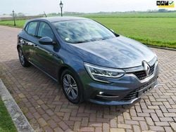 Grijs Gebruikt 2022 Renault Mégane IV Evolution Hatchback | € 13.310 (Goede deal)