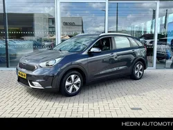 Grijs Gebruikt 2017 Kia Niro First Edition SUV | € 17.395 (Eerlijke prijs)