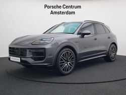 Grijs Nieuw 2025 Porsche Cayenne Turbo E-Hybrid SUV | € 260.588 (Iets duurder)