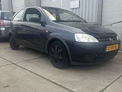 Blauw Gebruikt 2001 Opel Corsa Comfort Hatchback | € 999 (Eerlijke prijs)