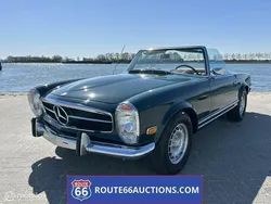 Groen Gebruikt 1968 Mercedes W113 | € 41.400