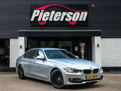 Grijs, metallic lak Gebruikt 2015 BMW 320 M Sport Sedan | € 15.950 (Eerlijke prijs)