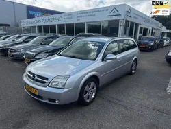 Grijs, metallic lak Gebruikt 2005 Opel Vectra Elegance Stationwagen | € 1.250 (Duur)