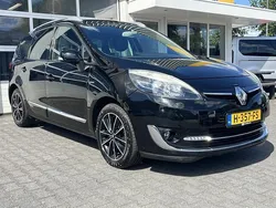 Zwart, metallic lak Gebruikt 2013 Renault Grand Scénic III Bose Edition MPV | € 5.950 (Iets duurder)