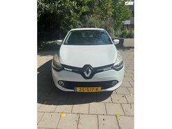 Wit Gebruikt 2015 Renault Clio IV Expression Hatchback | € 3.850 (Goede deal)