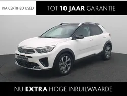 (bud) clear white/black s Gebruikt 2022 Kia Stonic GT-Line SUV | € 21.940 (Eerlijke prijs)