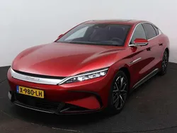Rood, metallic lak Gebruikt 2023 BYD Han Sedan | € 39.950