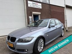 Blauw Gebruikt 2009 BMW 325 Executive Sedan | € 5.499 (Eerlijke prijs)