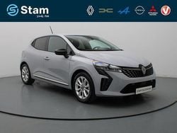 Grijs metallic Gebruikt 2024 Renault Clio V Evolution Hatchback | € 20.990 (Eerlijke prijs)