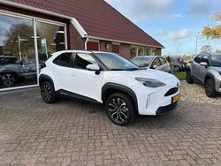 Wit Gebruikt 2025 Toyota Yaris Cross SUV | € 30.995 (Duur)