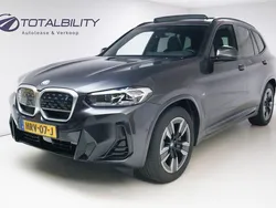 Grijs, metallic lak Gebruikt 2023 BMW iX3 Executive SUV | € 46.950 (Super prijs)