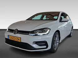 Wit Gebruikt 2020 VW Golf VII Highline Hatchback | € 22.930 (Eerlijke prijs)