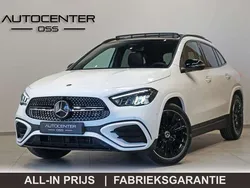 Wit Nieuw 2024 Mercedes GLA200 AMG SUV | € 58.945