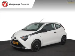Wit Gebruikt 2020 Toyota Aygo Hatchback | € 10.950 (Eerlijke prijs)